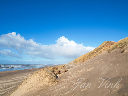 Duinafslag, duinerosie, zeewering, duinenrij, strand Heemskerk