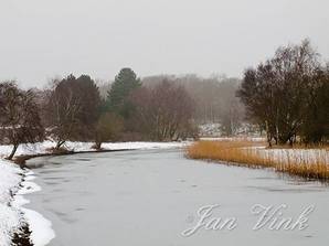 Het Zwarteveldkanaal, in de winter, Amsterdamse Waterleiding Duinen