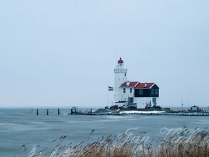 Het Paard van Marken, vuurtoren aan het Markermeer.